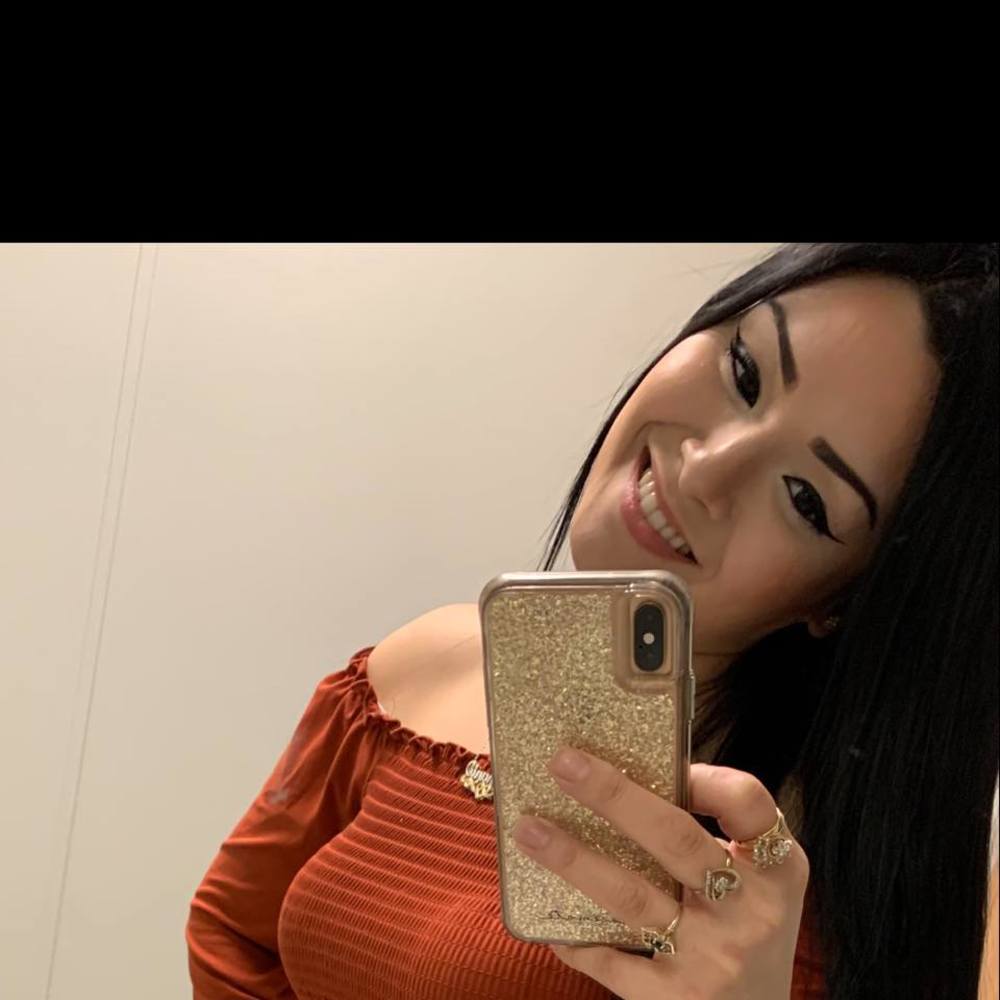 Meet your Posher, Stephanie